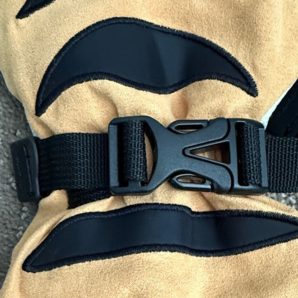 Kids Tiger Mittens - Orange and Black - Picture 2 of 9